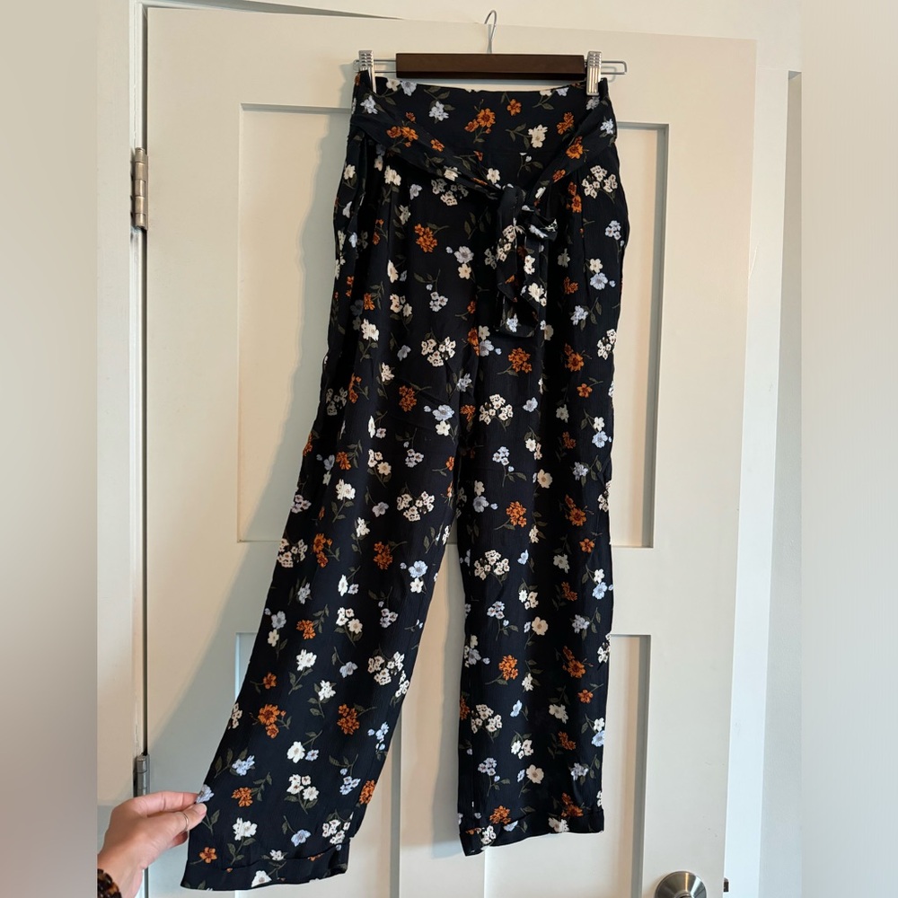 AE lightweight pants
